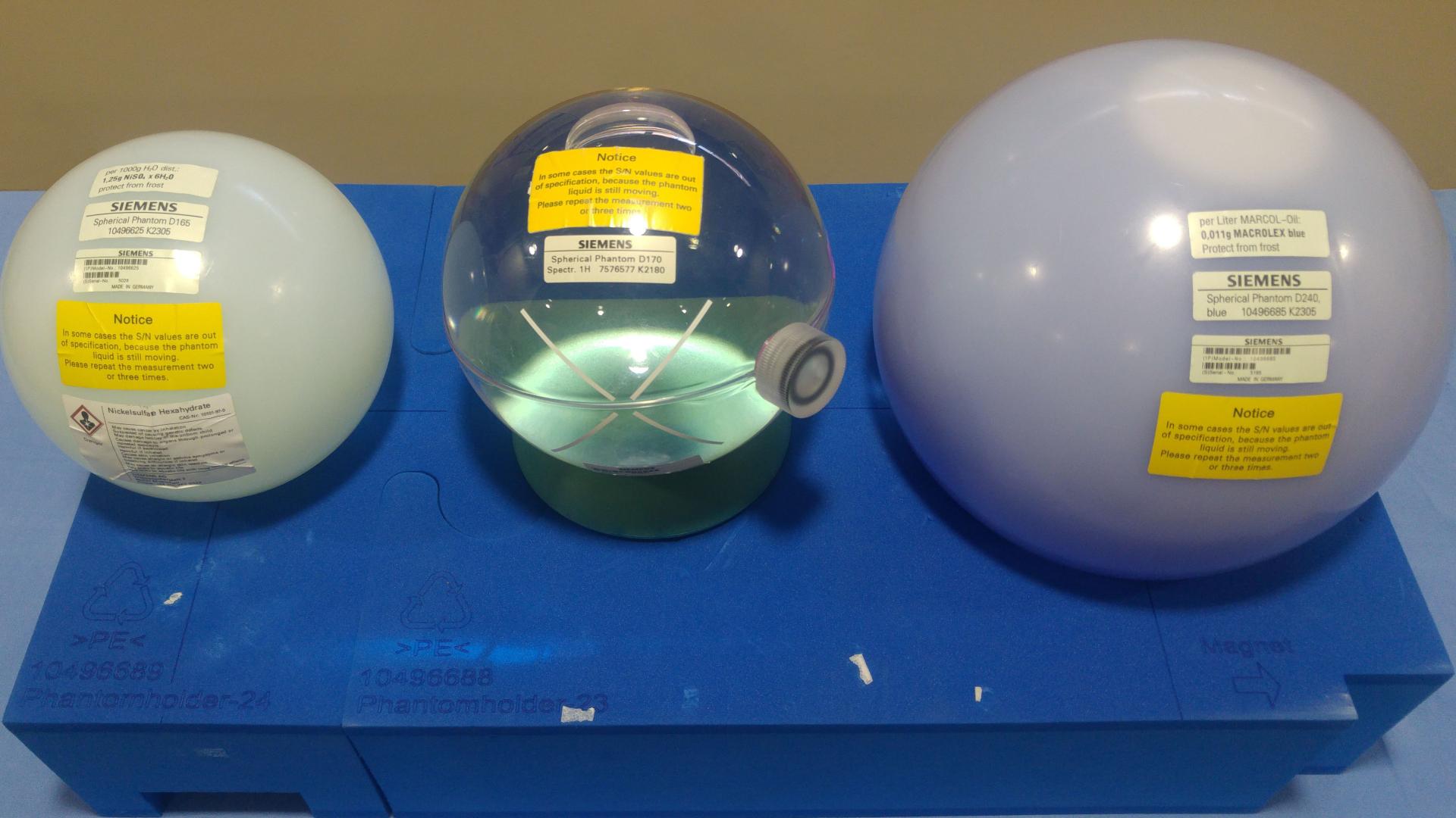 Spherical phantoms for MRI